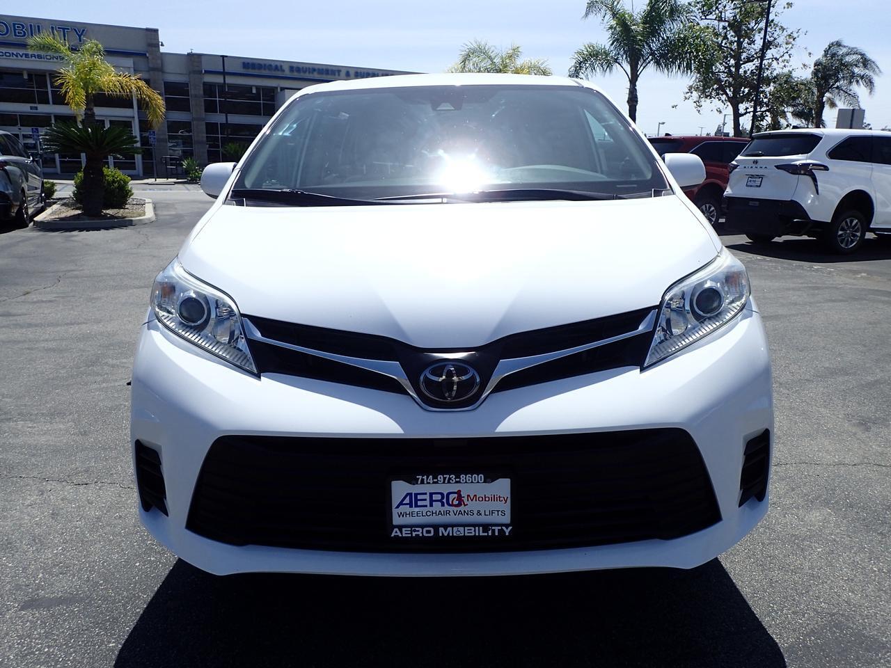 2020 Toyota Sienna LE