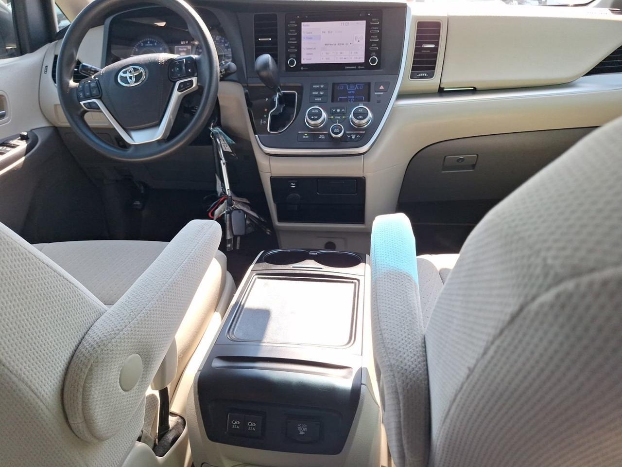 2020 Toyota Sienna LE Hurst TX