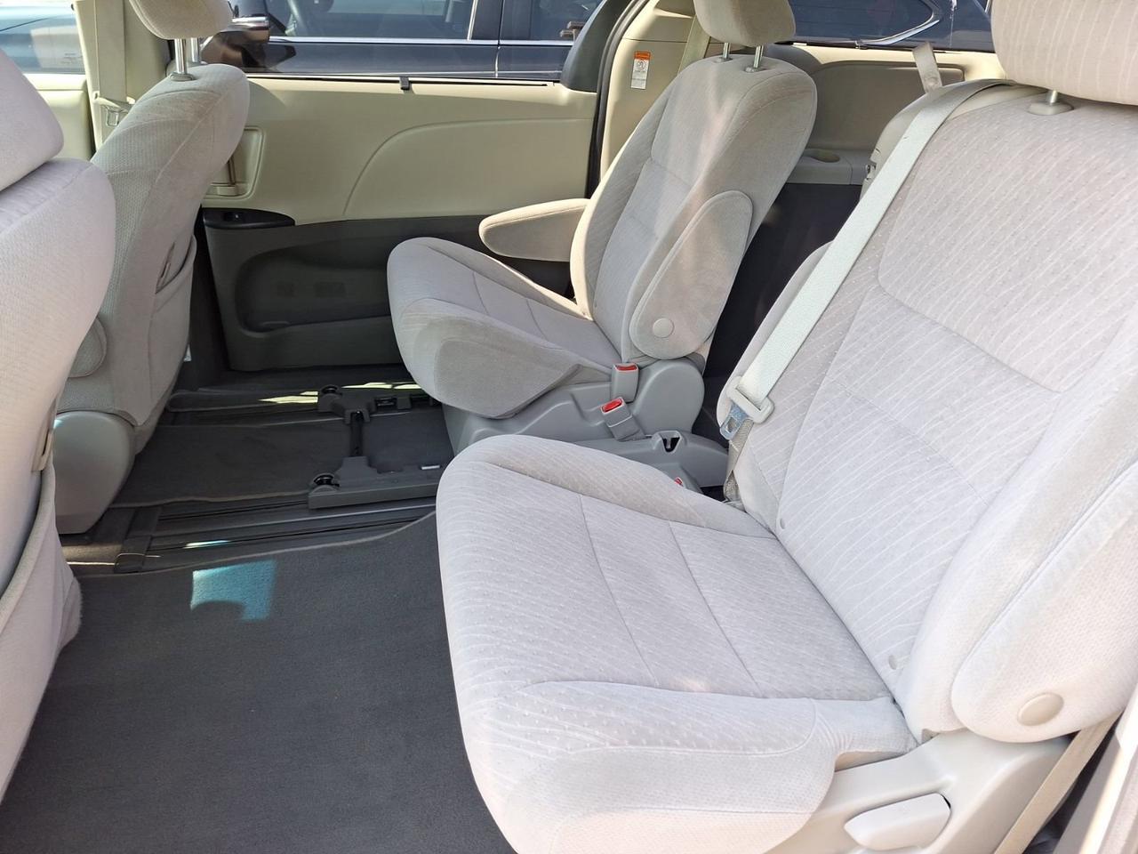2020 Toyota Sienna LE Hurst TX