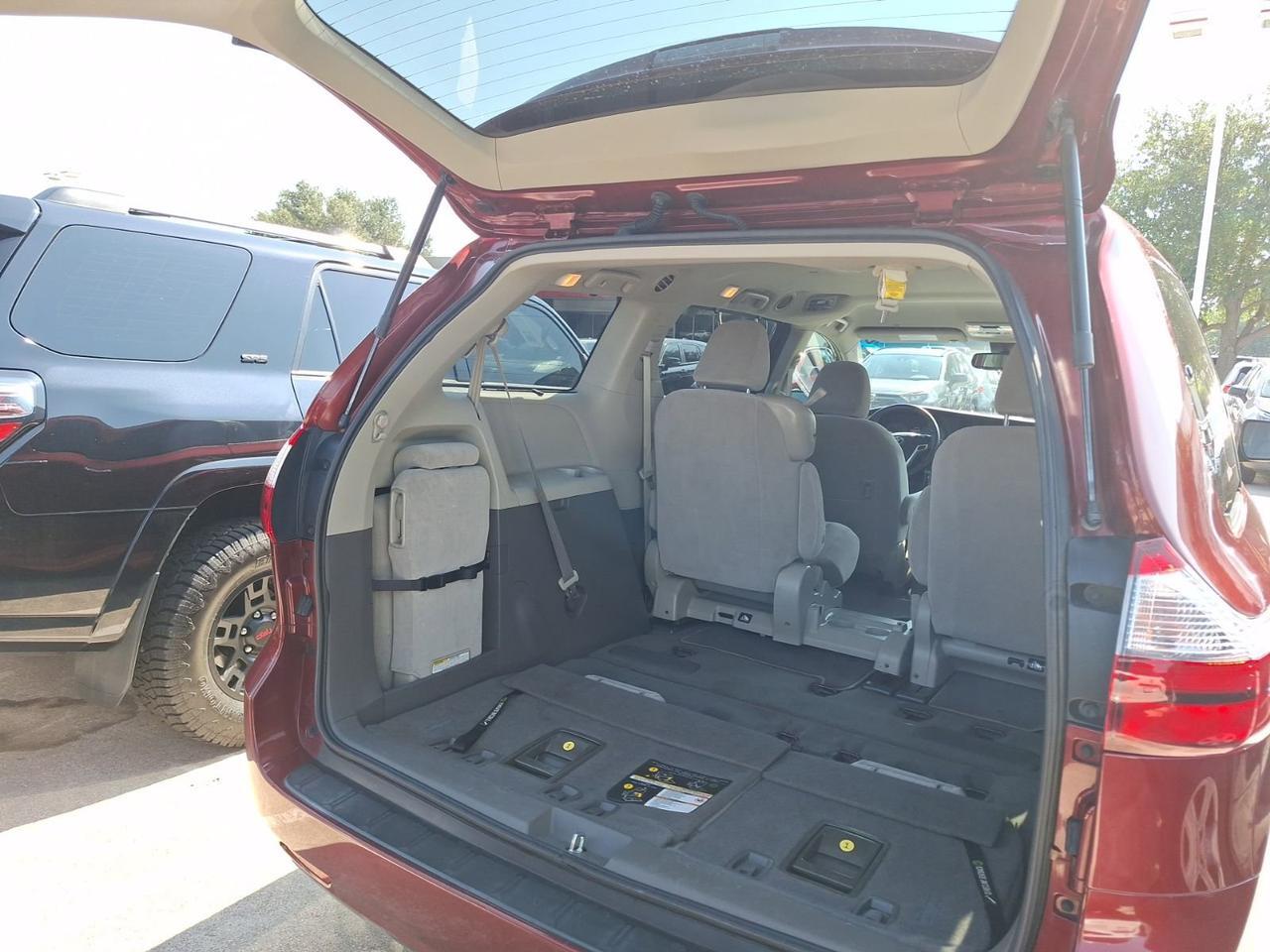 2020 Toyota Sienna LE Hurst TX
