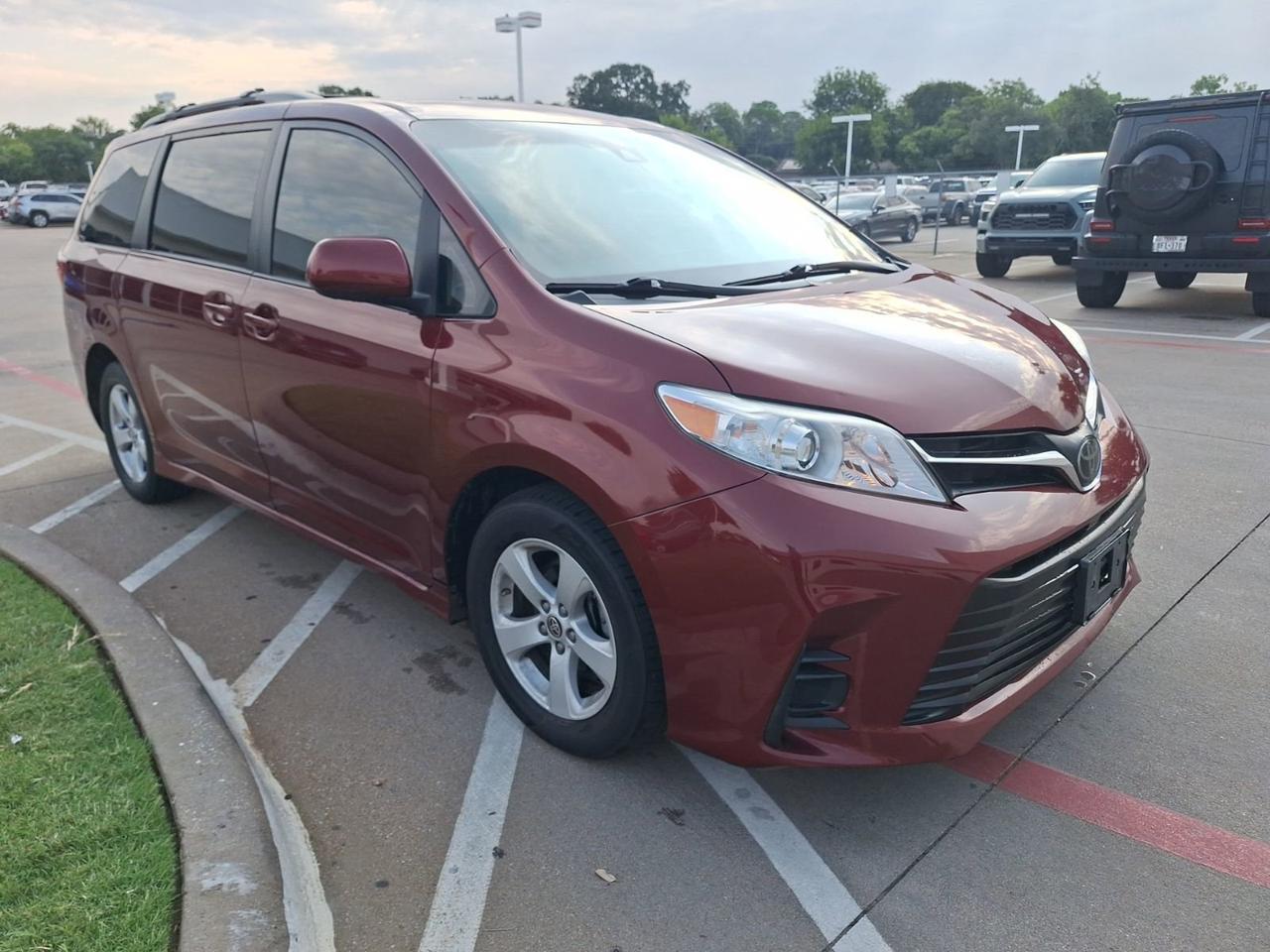2020 Toyota Sienna LE Hurst TX