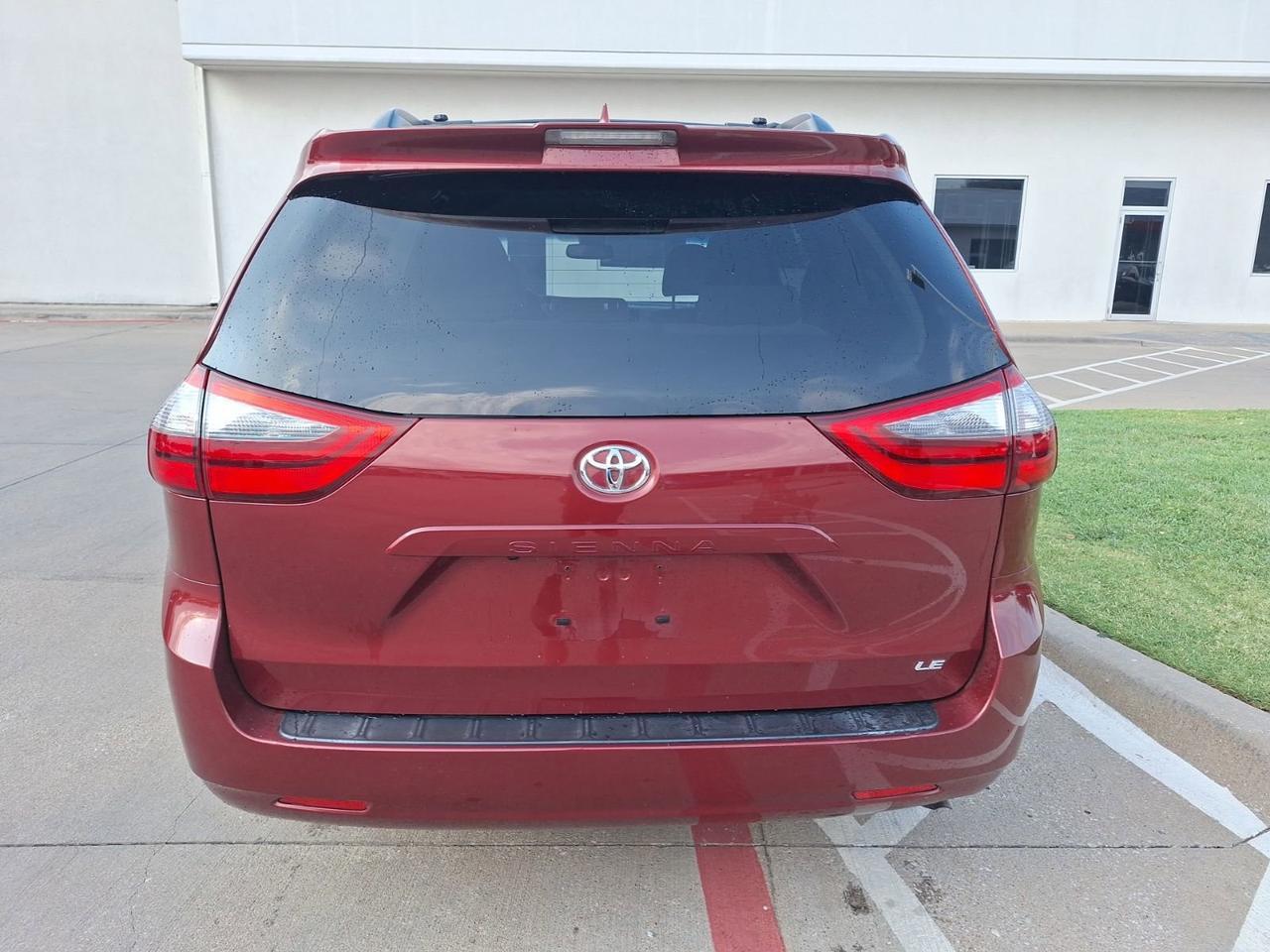 2020 Toyota Sienna LE Hurst TX