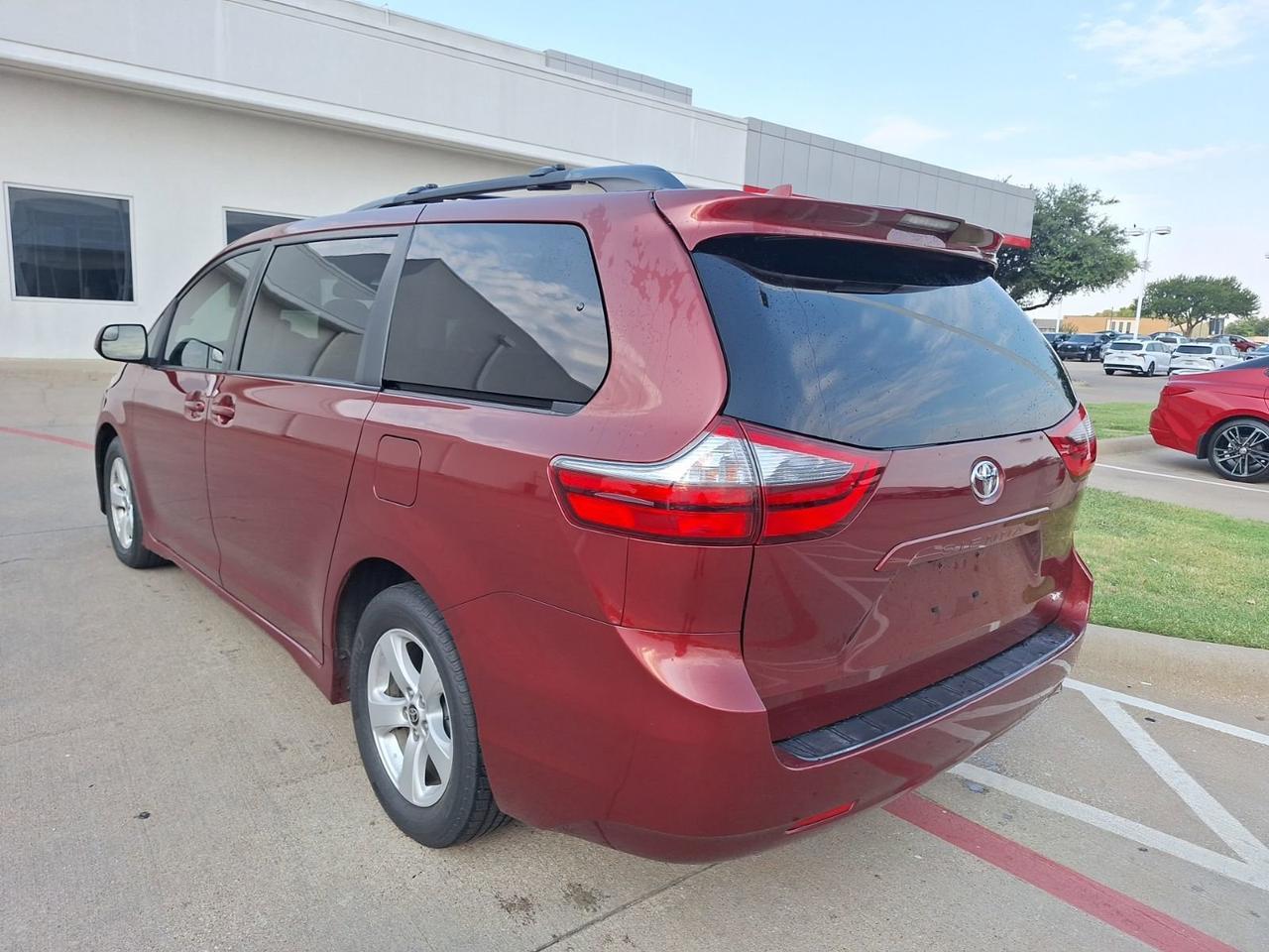 2020 Toyota Sienna LE Hurst TX