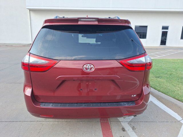 2020 Toyota Sienna LE Hurst TX