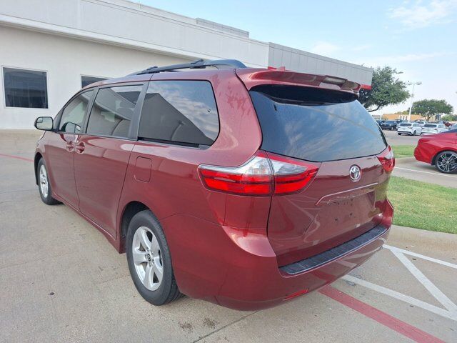 2020 Toyota Sienna LE Hurst TX