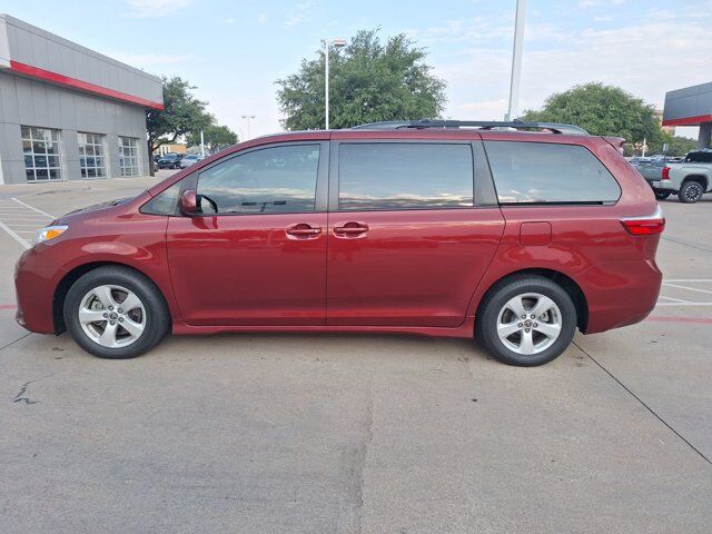 2020 Toyota Sienna LE Hurst TX