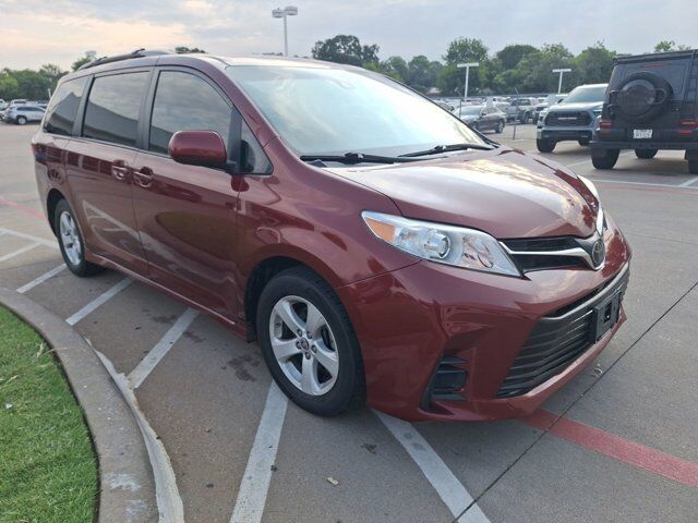 2020 Toyota Sienna LE Hurst TX