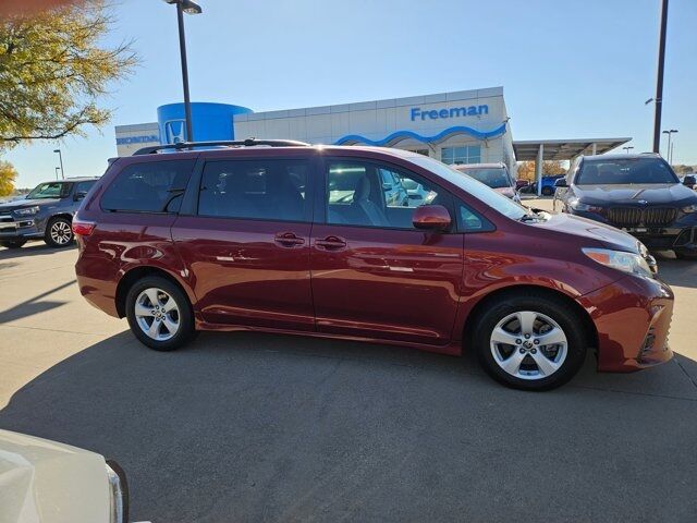 2020 Toyota Sienna LE Dallas TX