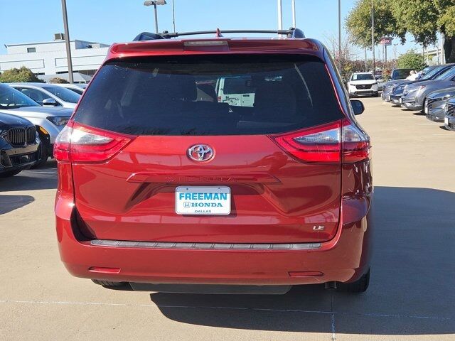 2020 Toyota Sienna LE Dallas TX