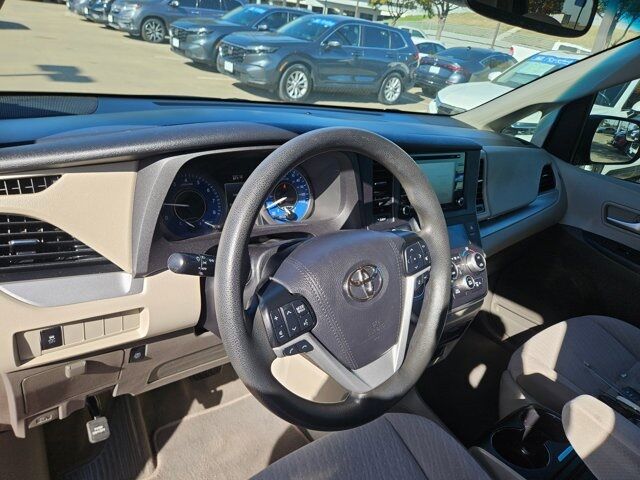 2020 Toyota Sienna LE Dallas TX