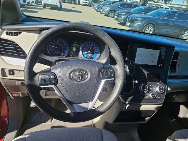 2020 Toyota Sienna LE Dallas TX