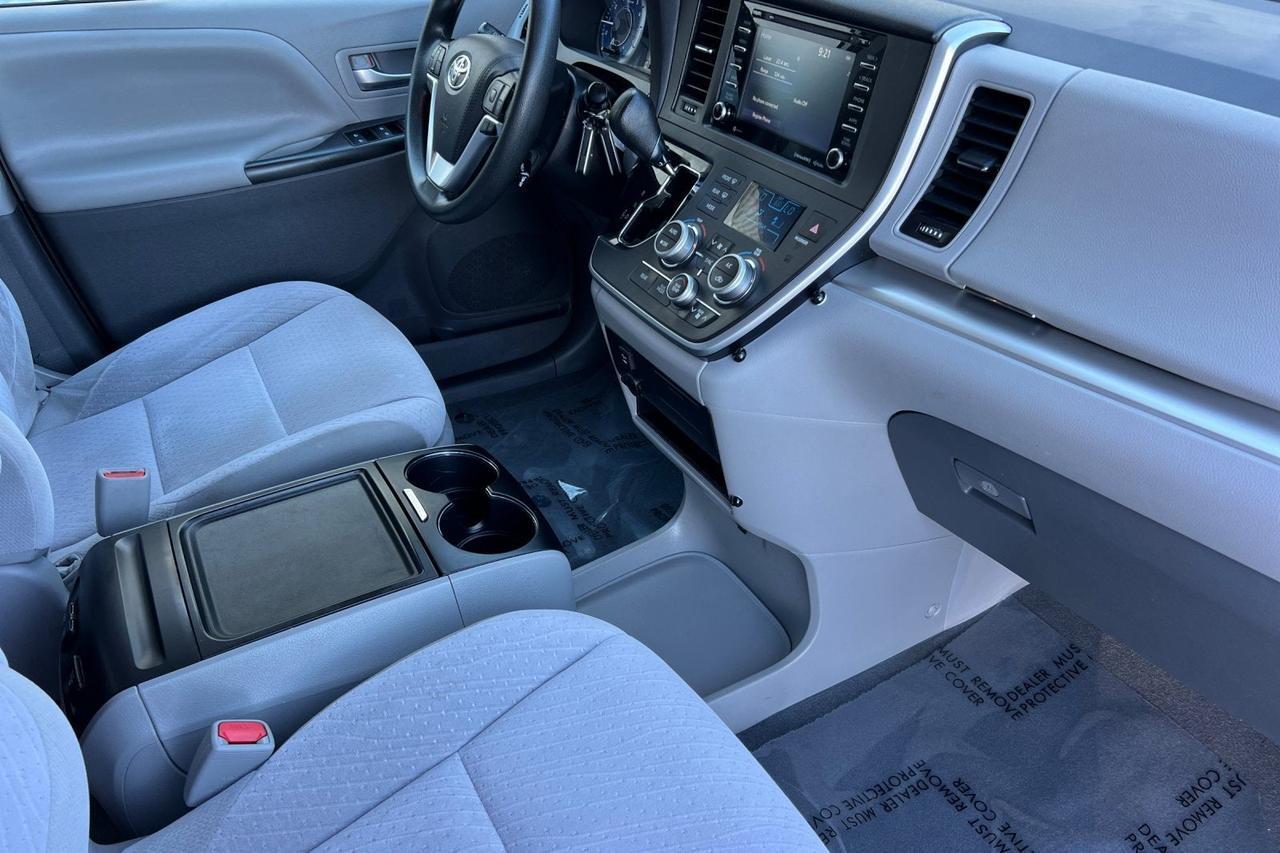 2020 Toyota Sienna LE Roseville CA