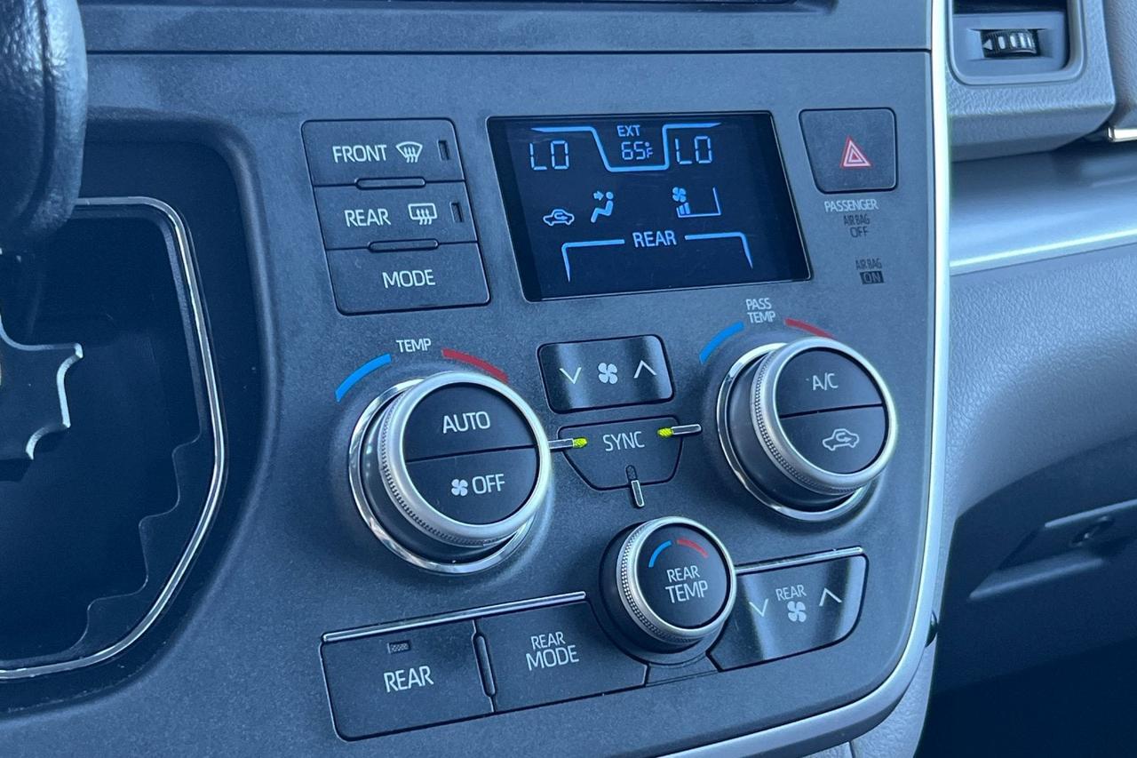 2020 Toyota Sienna LE Roseville CA
