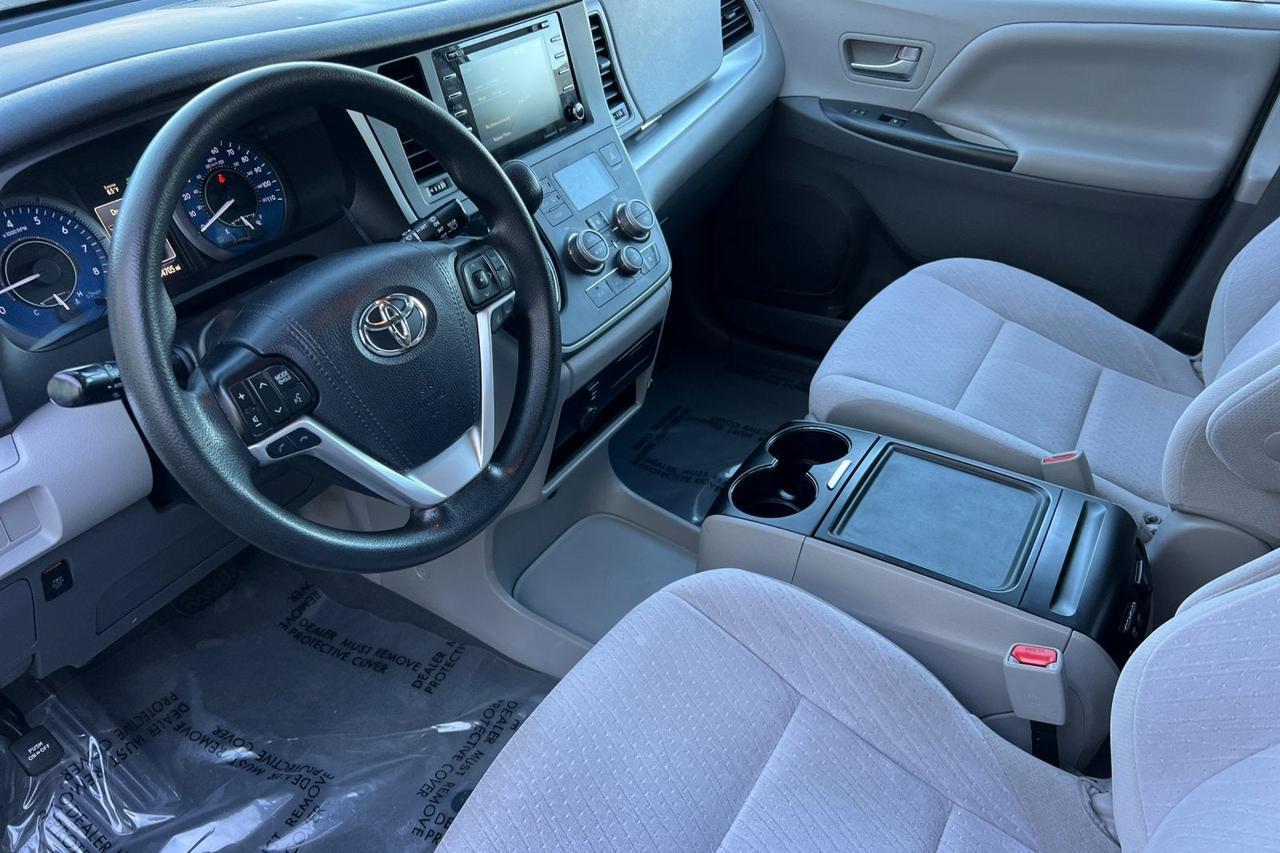 2020 Toyota Sienna LE Roseville CA