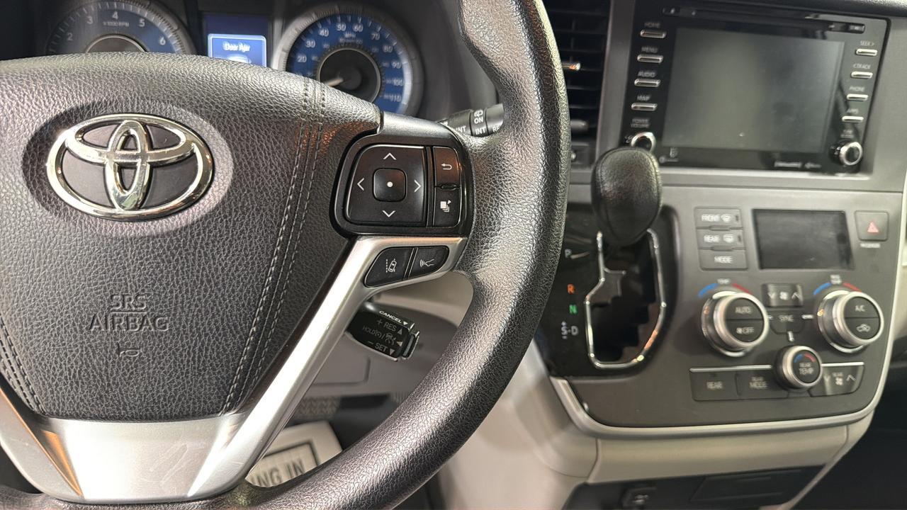 2020 Toyota Sienna LE San Antonio TX