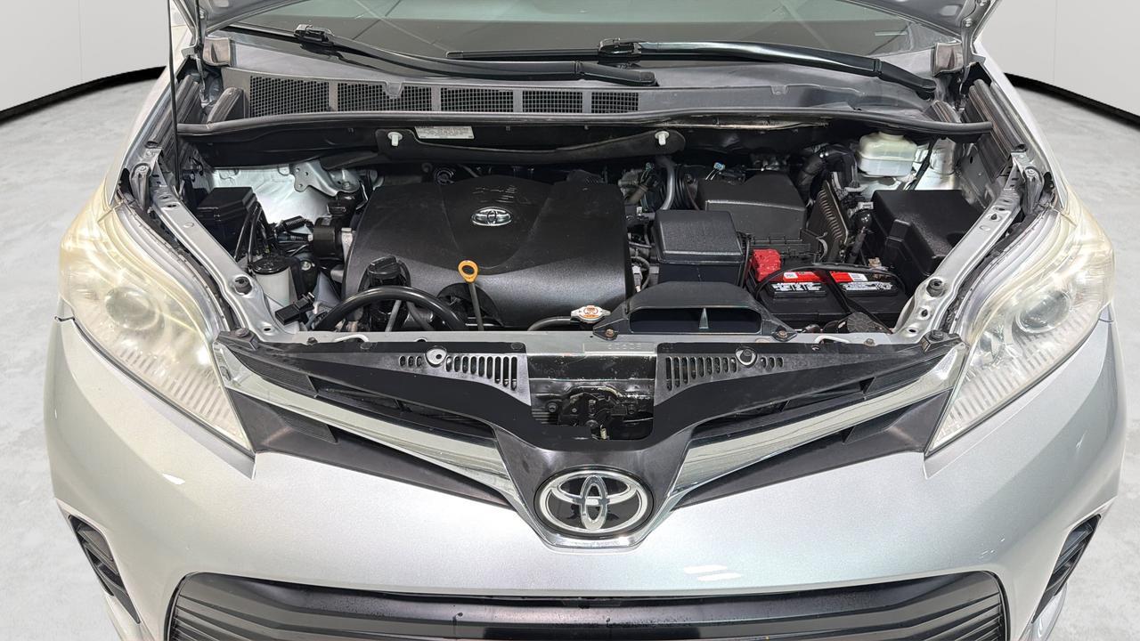 2020 Toyota Sienna LE San Antonio TX