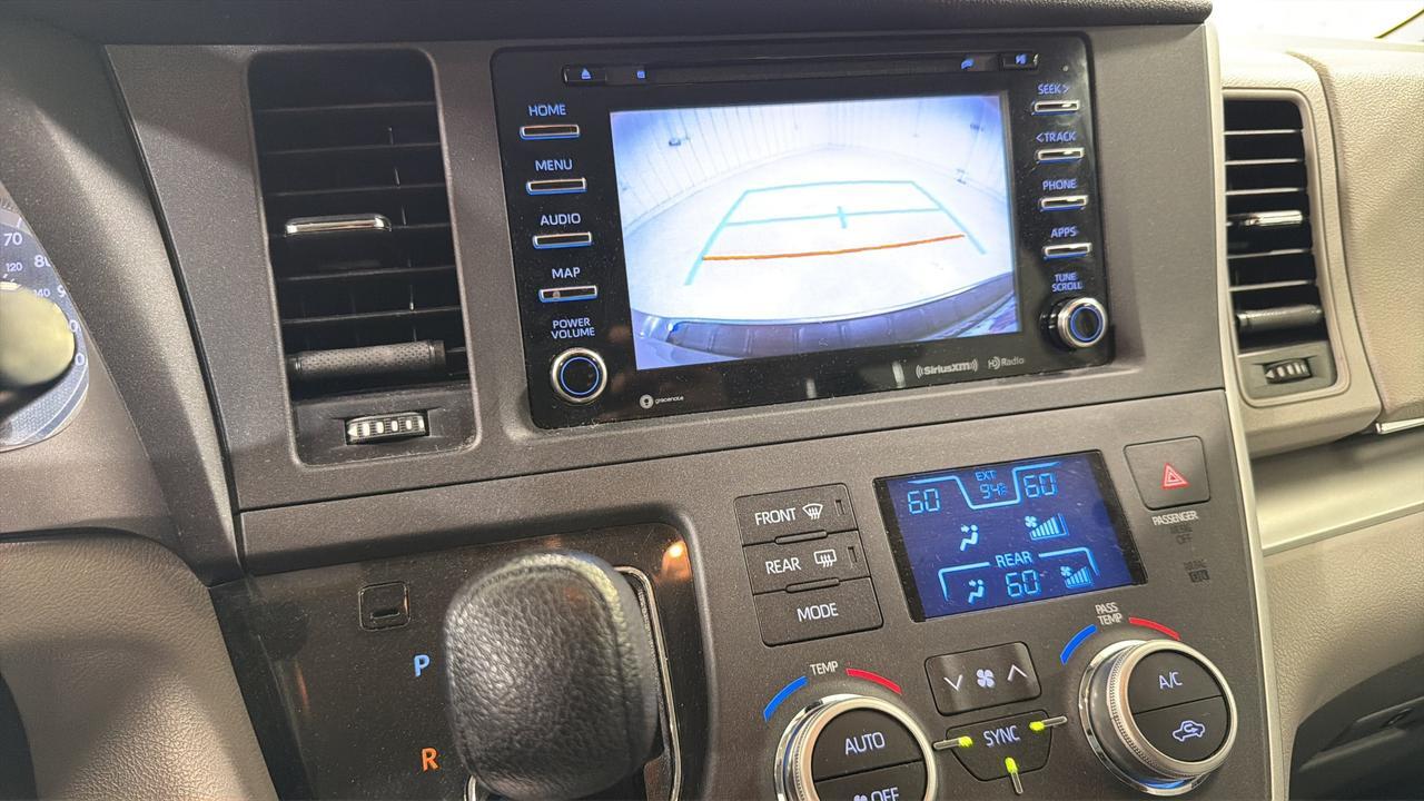 2020 Toyota Sienna LE San Antonio TX