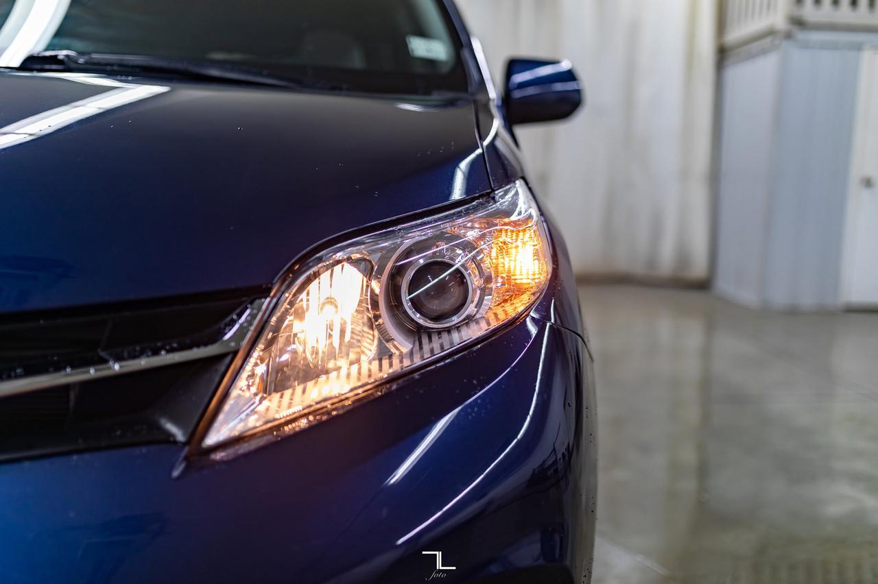 2020 Toyota Sienna LE Sidewinder Conversion Wheelchair Lift Red Deer AB