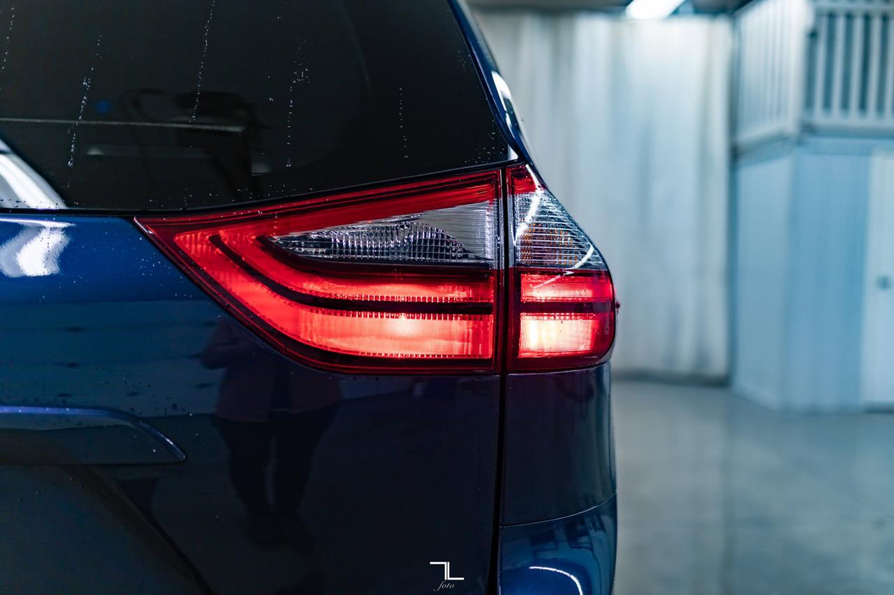 2020 Toyota Sienna LE Sidewinder Conversion Wheelchair Lift Red Deer AB