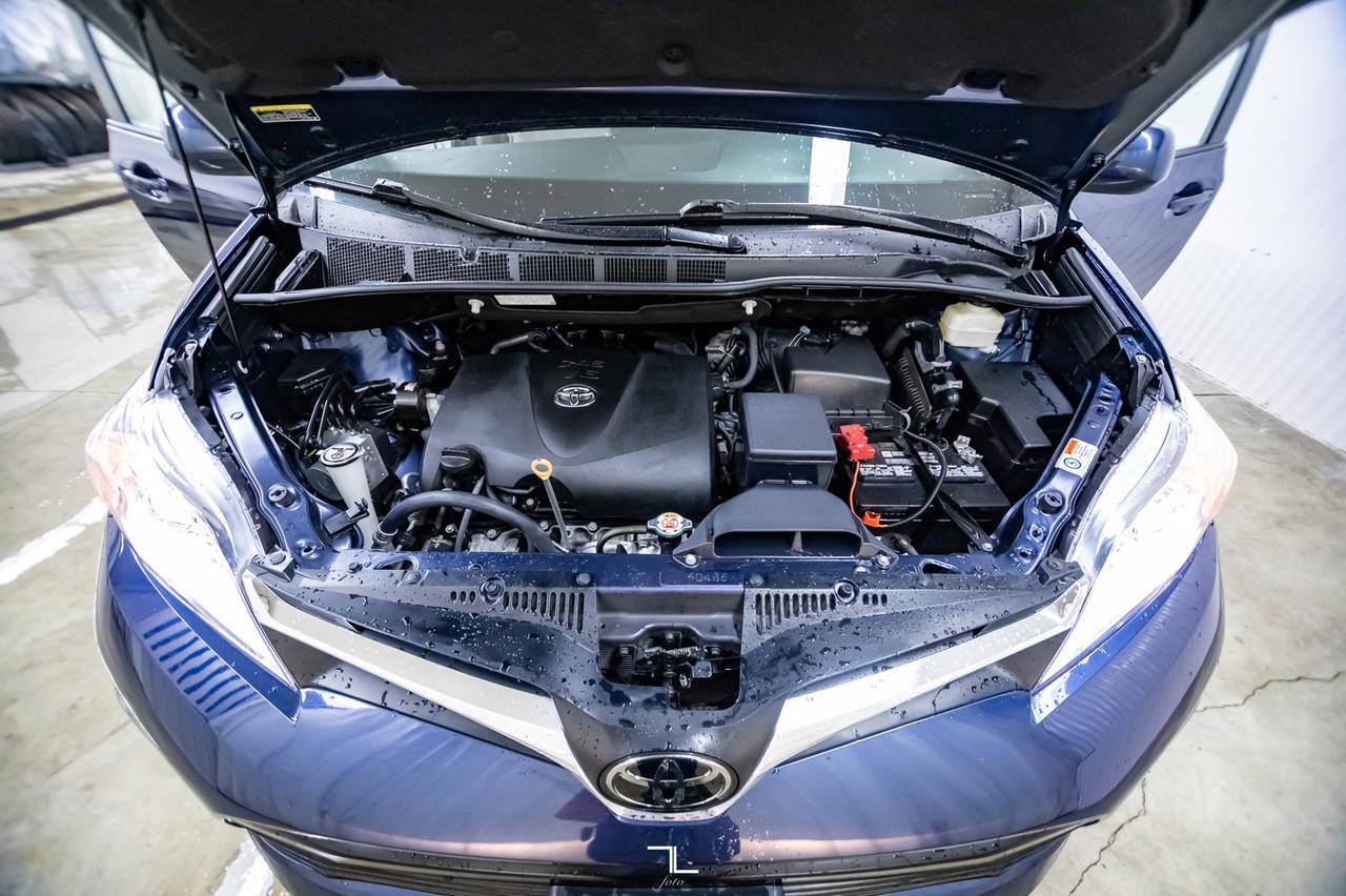 2020 Toyota Sienna LE Sidewinder Conversion Wheelchair Lift Red Deer AB