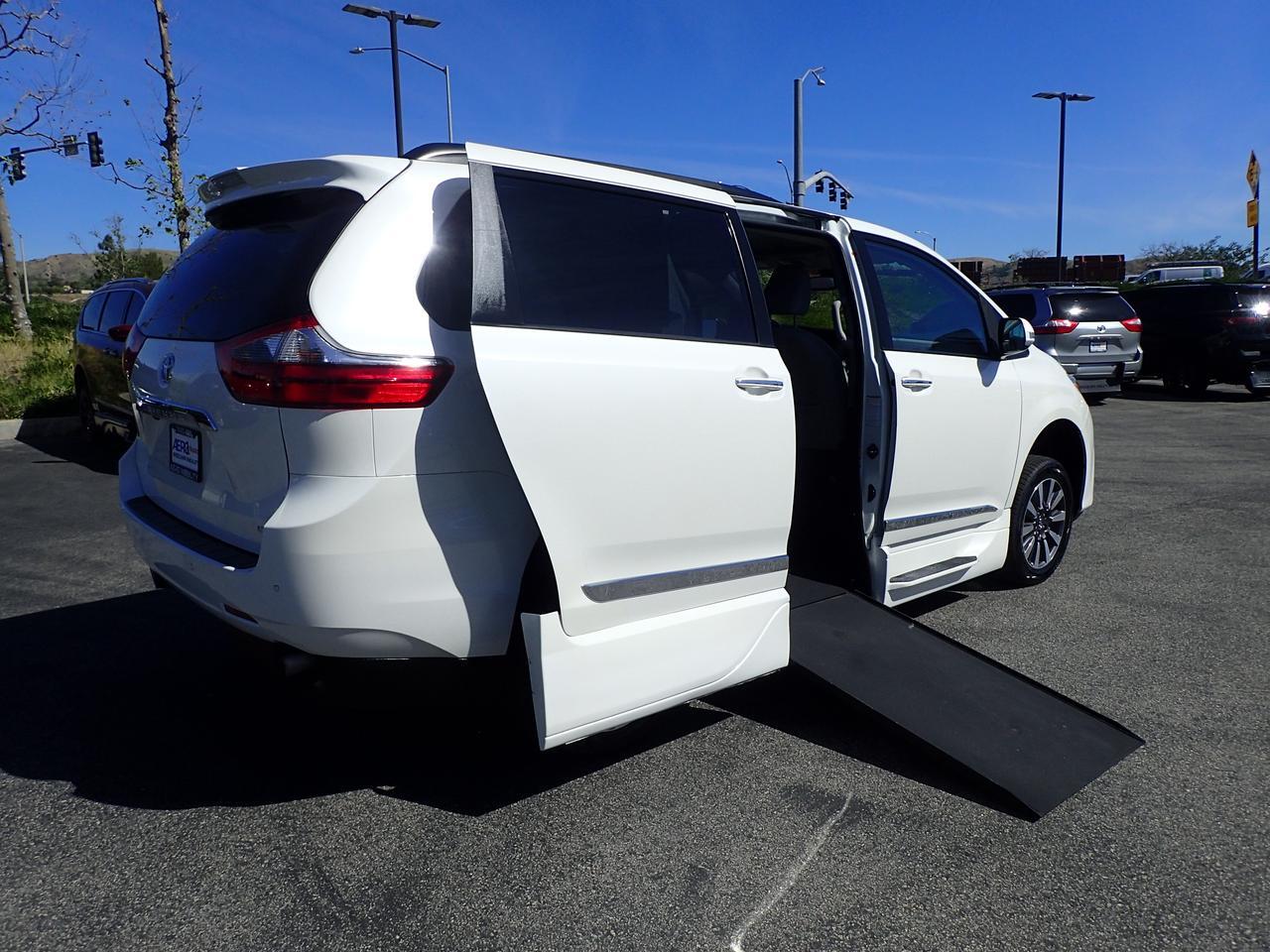 2020 Toyota Sienna Limited Anaheim CA