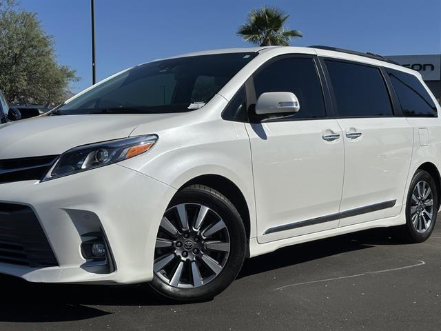 2020 Toyota Sienna Limited Premium 7-Passenger