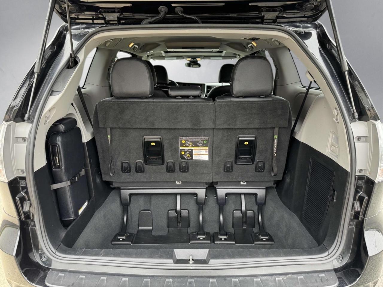 2020 Toyota Sienna SE Premium Fredericksburg VA
