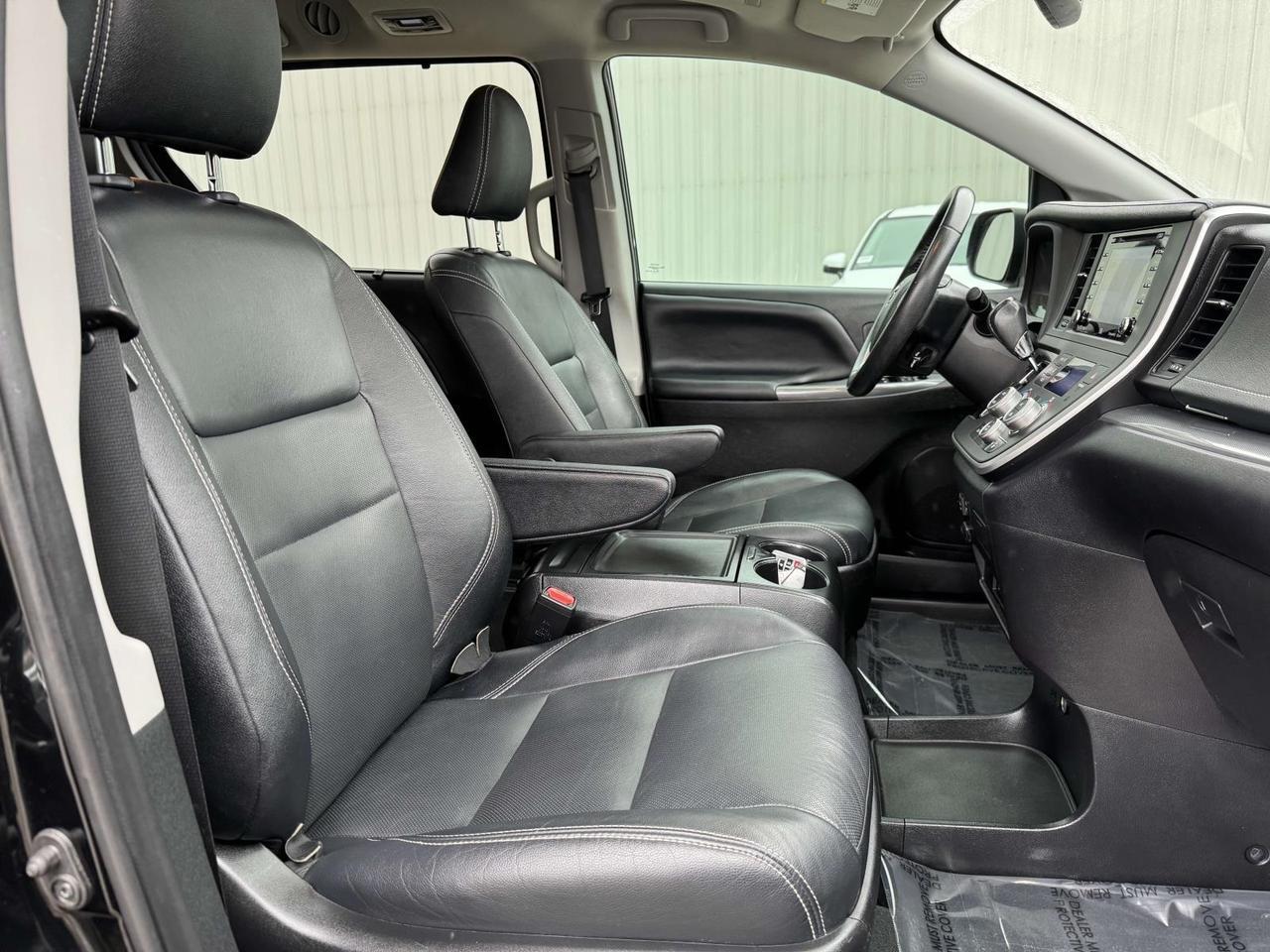 2020 Toyota Sienna SE Premium Fredericksburg VA