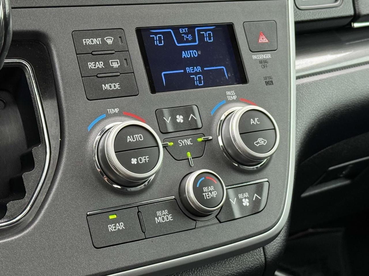 2020 Toyota Sienna SE Premium Fredericksburg VA