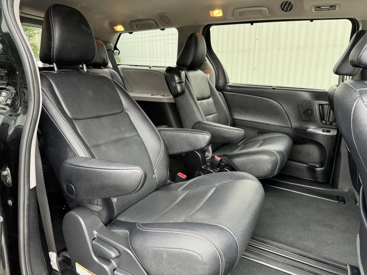 2020 Toyota Sienna SE Premium Fredericksburg VA