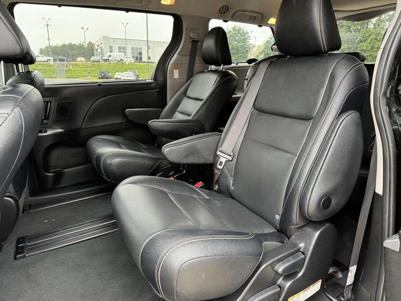 2020 Toyota Sienna SE Premium Fredericksburg VA