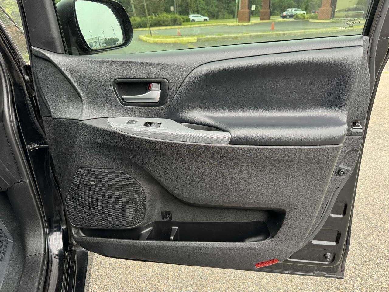 2020 Toyota Sienna SE Premium Fredericksburg VA