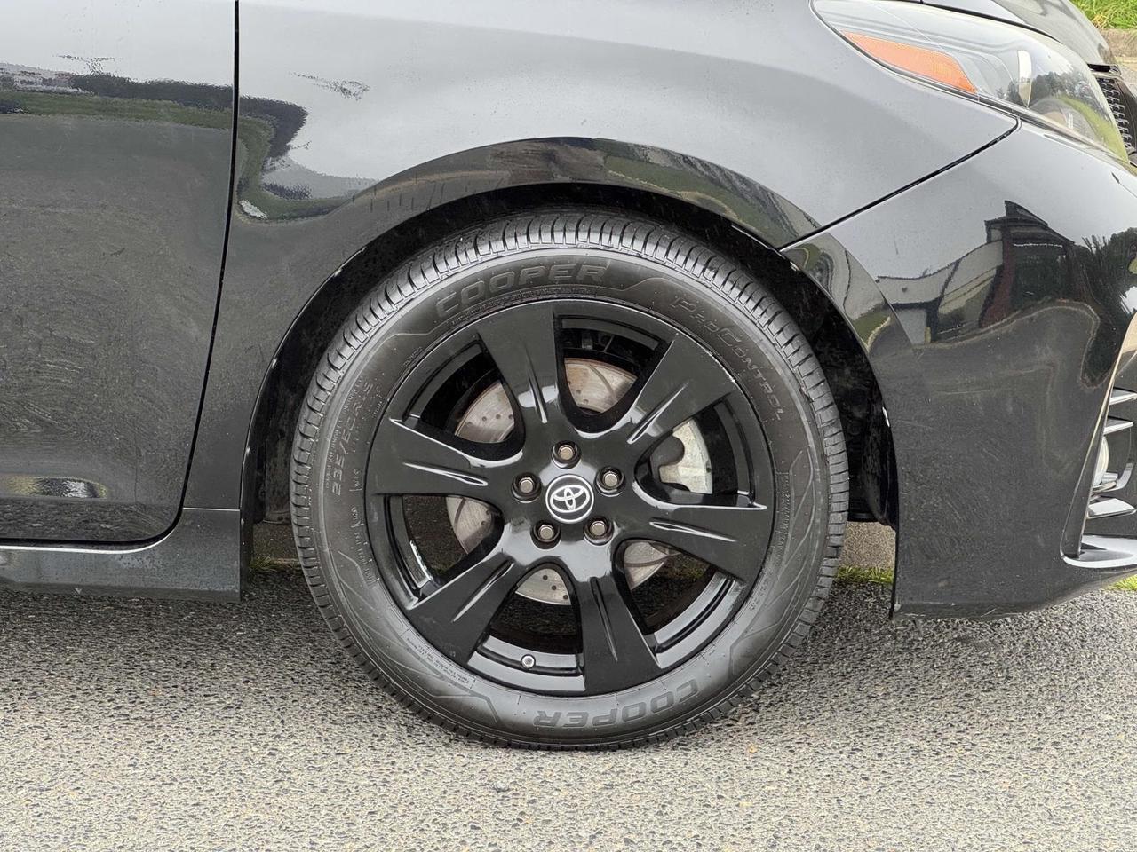 2020 Toyota Sienna SE Premium Fredericksburg VA