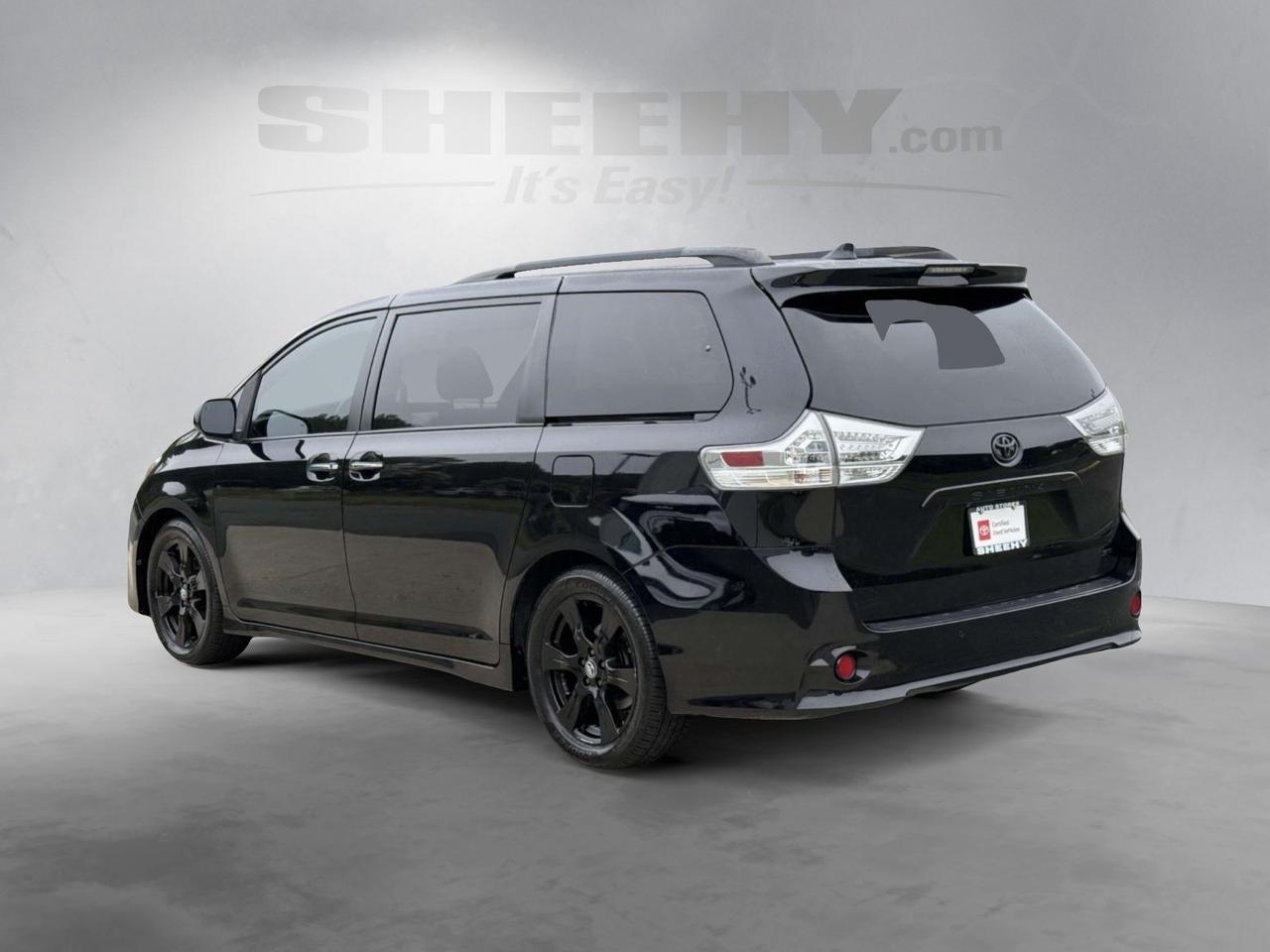 2020 Toyota Sienna SE Premium Fredericksburg VA