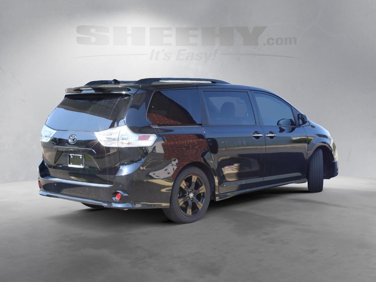 2020 Toyota Sienna SE Premium Fredericksburg VA