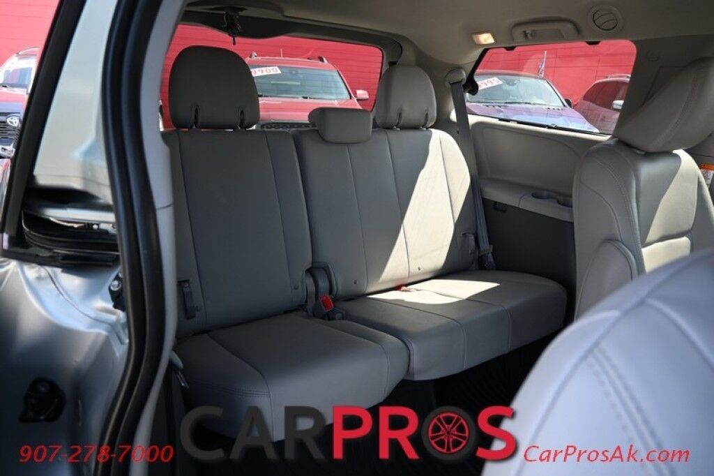 2020 Toyota Sienna XLE - 3.5L V6 - Automatic - All Wheel Drive - Front Power Leather Seats - Power Windows & Door Locks - Bluetooth - Navigation - Backup Camera - Sunroof - 3rd Row Seeating - 1 Owner Anchorage AK
