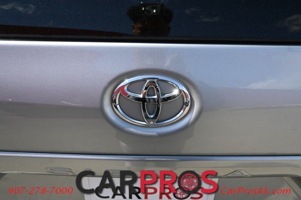 2020 Toyota Sienna XLE - 3.5L V6 - Automatic - All Wheel Drive - Front Power Leather Seats - Power Windows & Door Locks - Bluetooth - Navigation - Backup Camera - Sunroof - 3rd Row Seeating - 1 Owner Anchorage AK