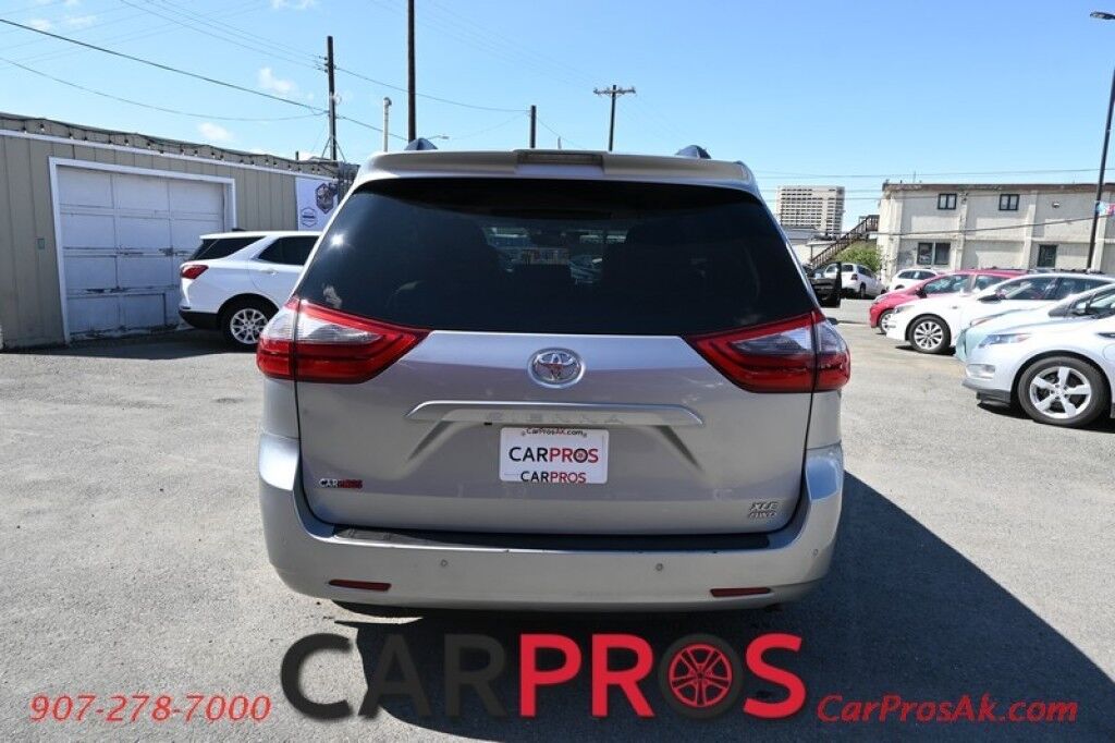 2020 Toyota Sienna XLE - 3.5L V6 - Automatic - All Wheel Drive - Front Power Leather Seats - Power Windows & Door Locks - Bluetooth - Navigation - Backup Camera - Sunroof - 3rd Row Seeating - 1 Owner Anchorage AK