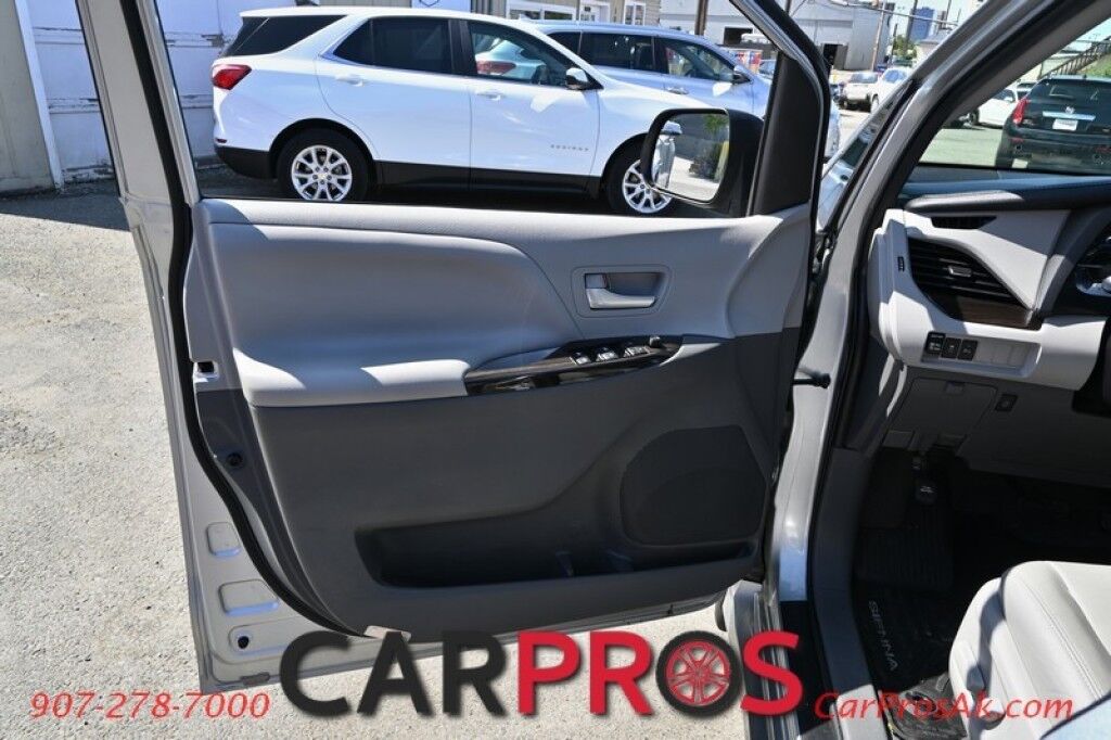 2020 Toyota Sienna XLE - 3.5L V6 - Automatic - All Wheel Drive - Front Power Leather Seats - Power Windows & Door Locks - Bluetooth - Navigation - Backup Camera - Sunroof - 3rd Row Seeating - 1 Owner Anchorage AK