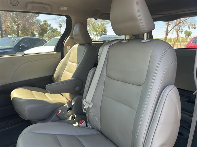 2020 Toyota Sienna XLE 8-Passenger Mesa AZ