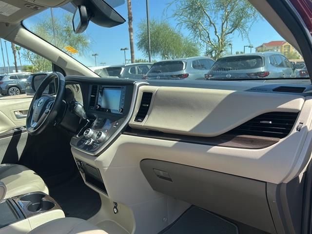 2020 Toyota Sienna XLE 8-Passenger Mesa AZ