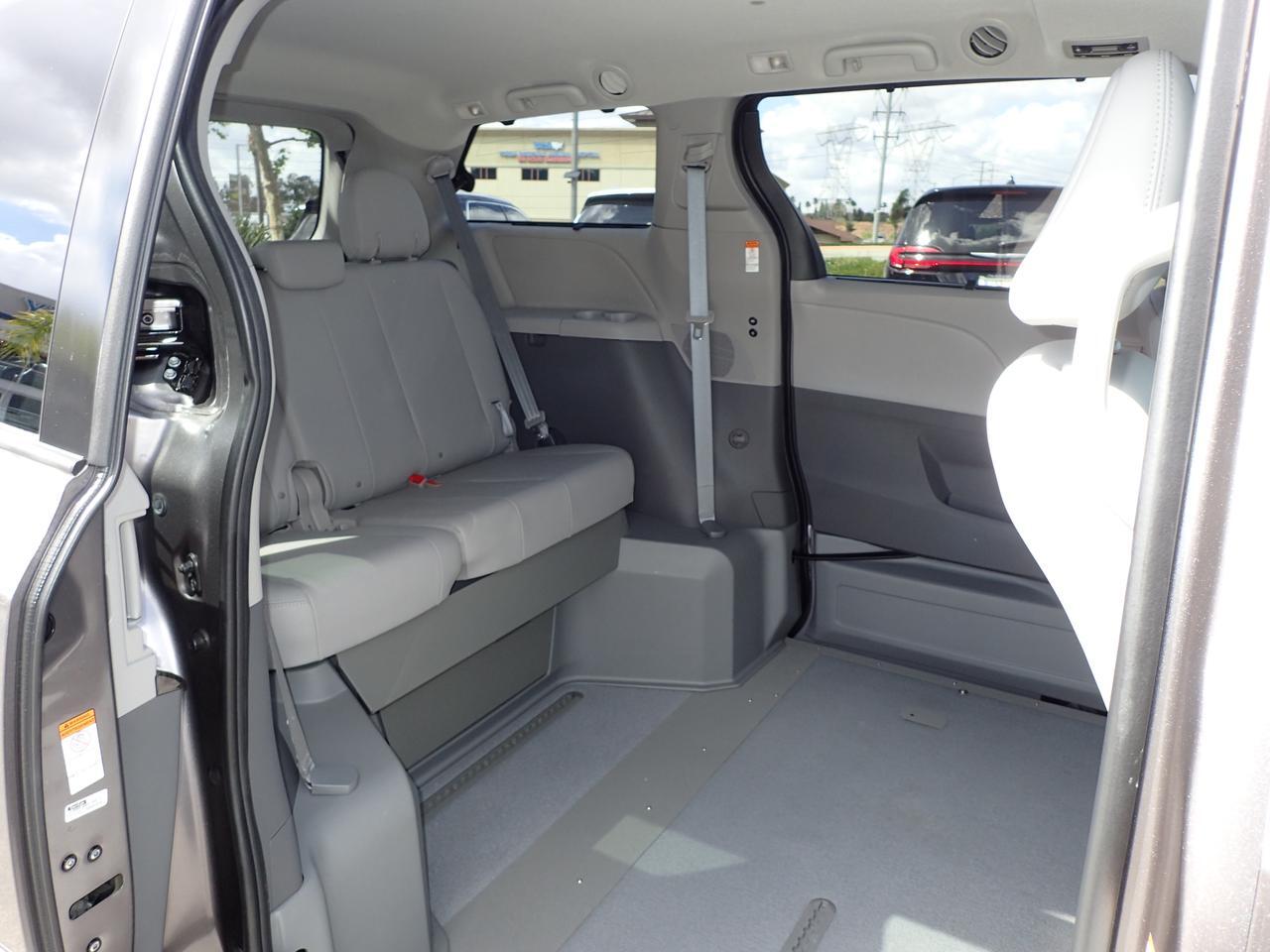 2020 Toyota Sienna XLE Anaheim CA
