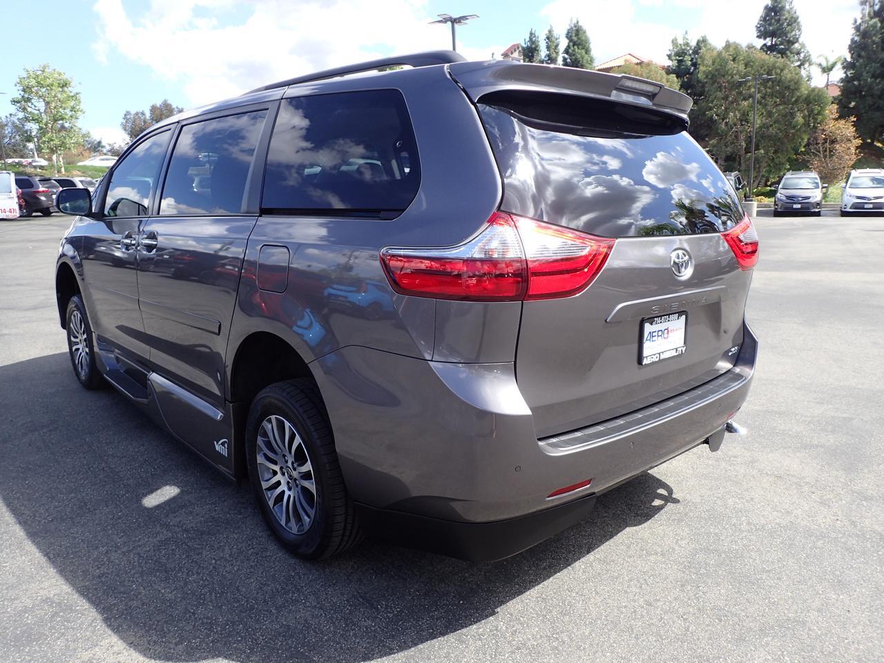 2020 Toyota Sienna XLE Anaheim CA