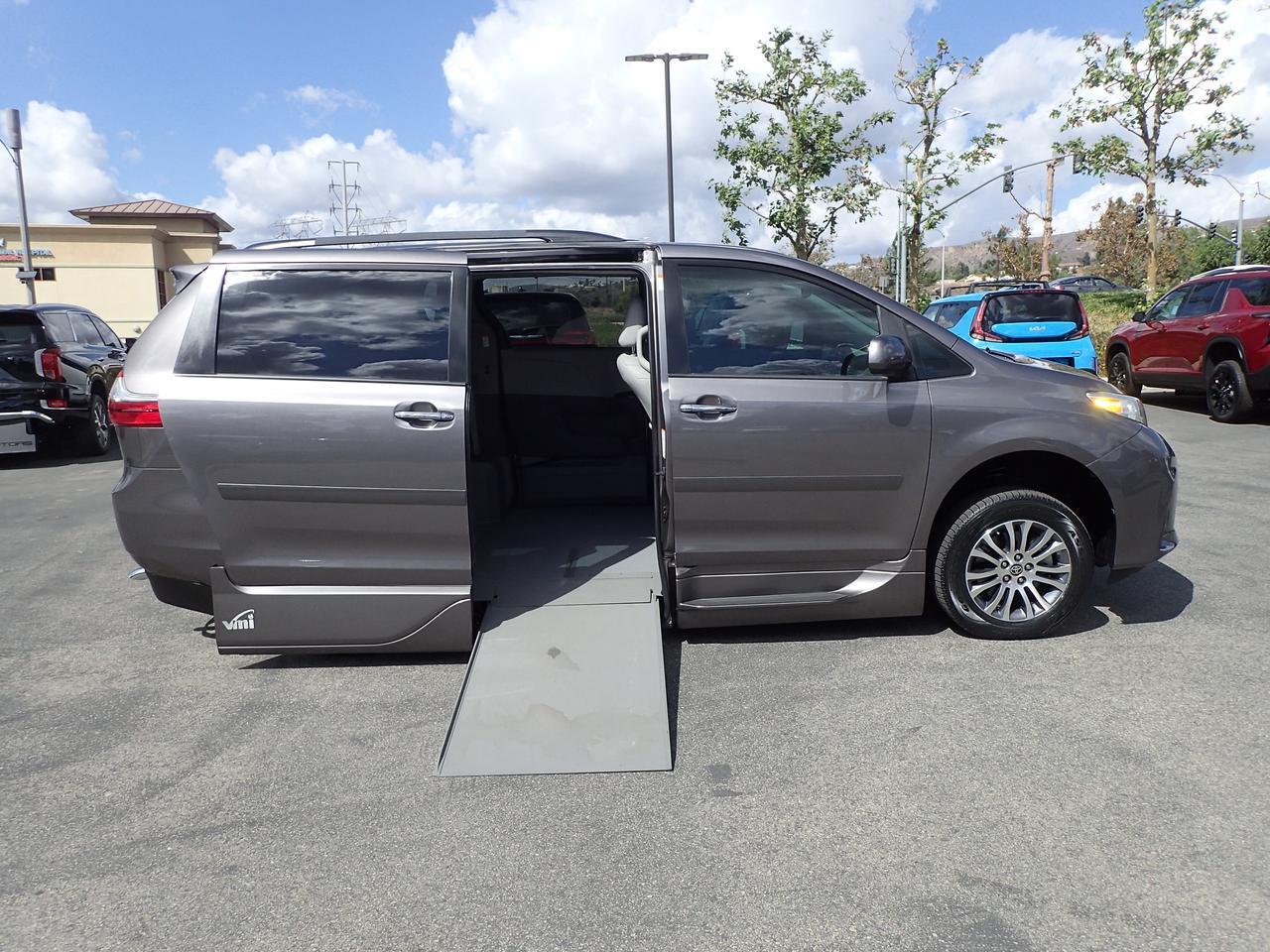 2020 Toyota Sienna XLE Anaheim CA