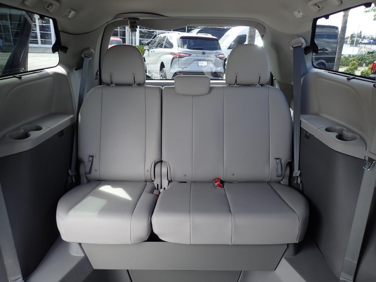2020 Toyota Sienna XLE Anaheim CA