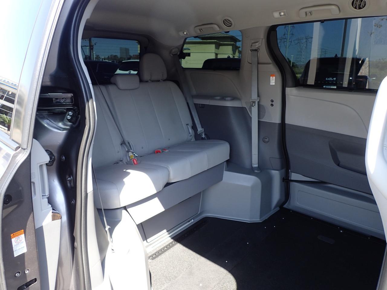 2020 Toyota Sienna XLE Anaheim CA