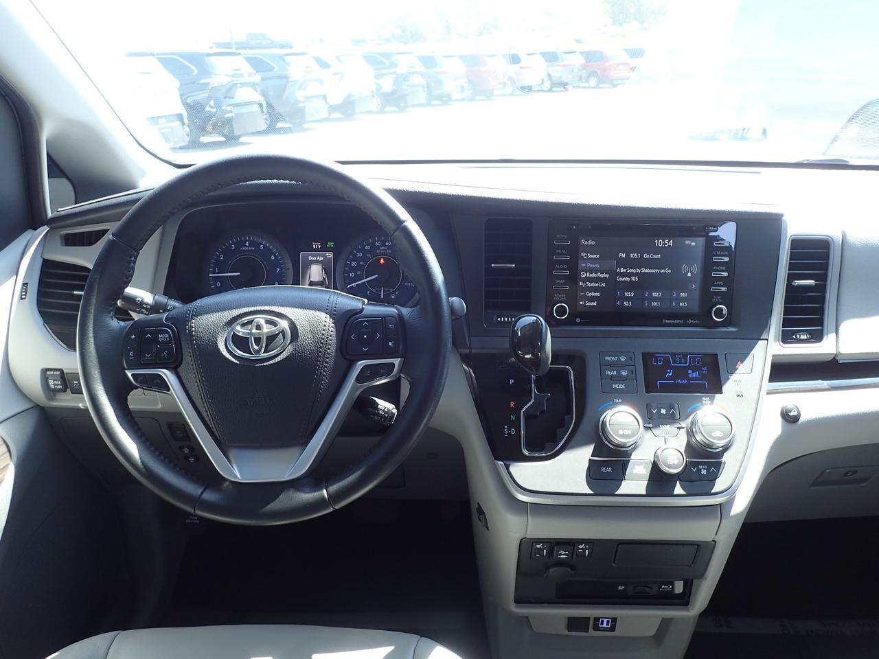 2020 Toyota Sienna XLE Anaheim CA