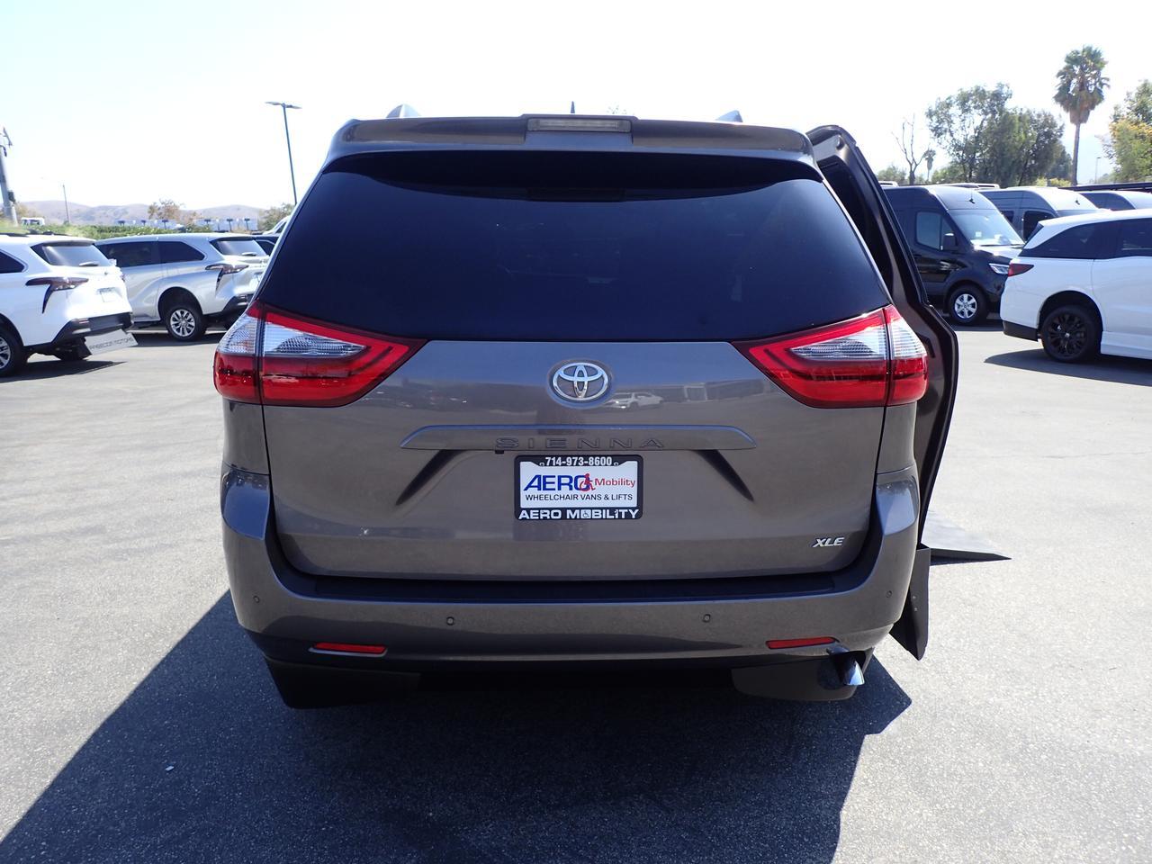 2020 Toyota Sienna XLE Anaheim CA
