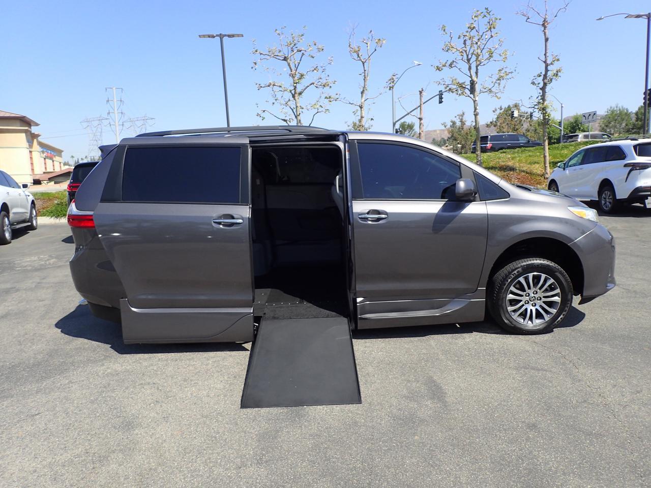 2020 Toyota Sienna XLE Anaheim CA