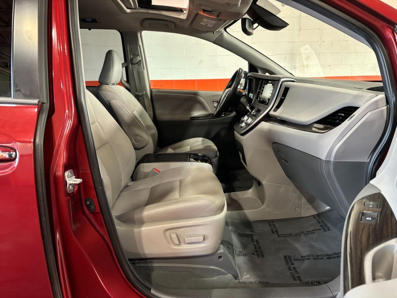 2020 Toyota Sienna XLE Franklin OH